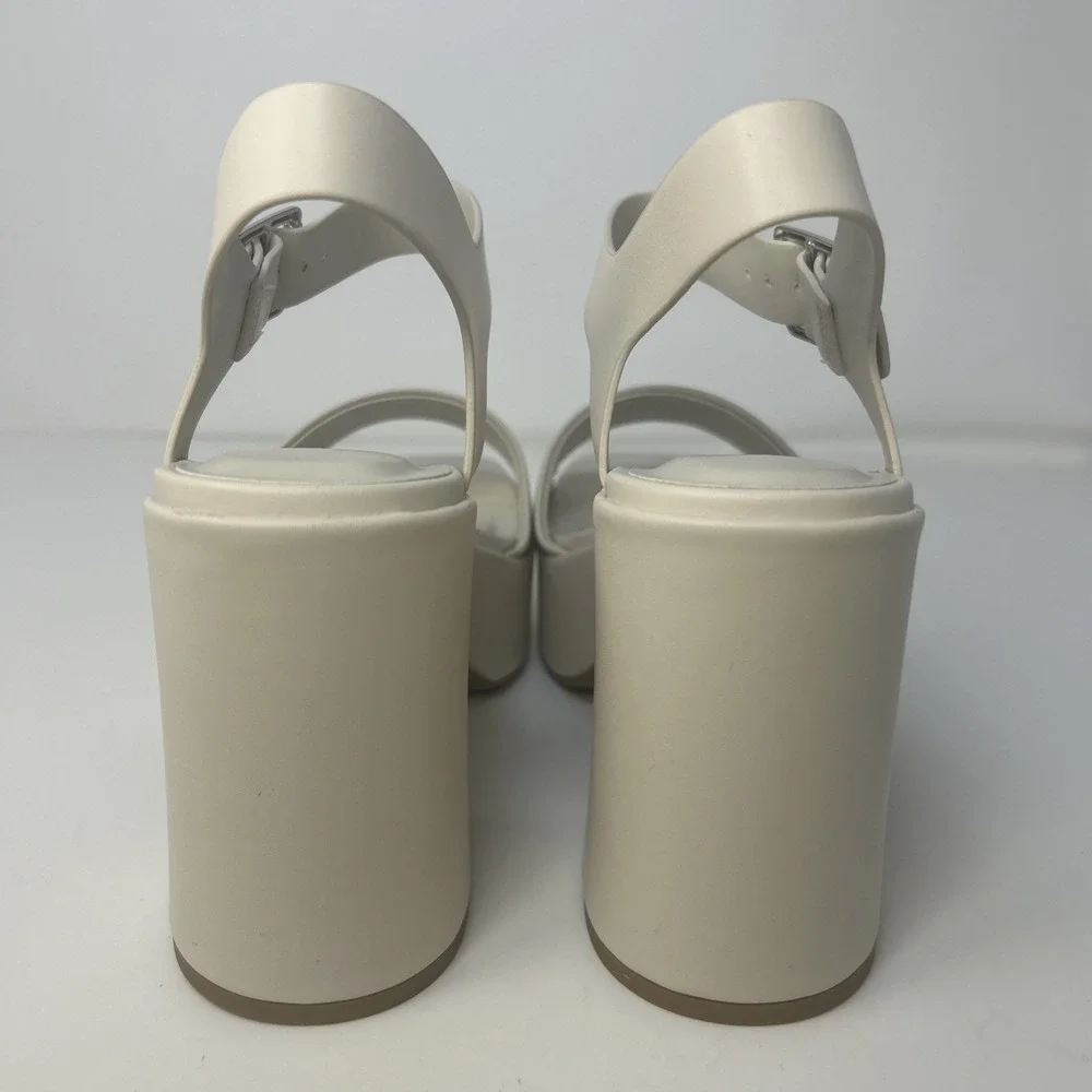 Soda Launch Women's Platform Sandals Square Toe Chunky Heel Off White Size 7 NIB